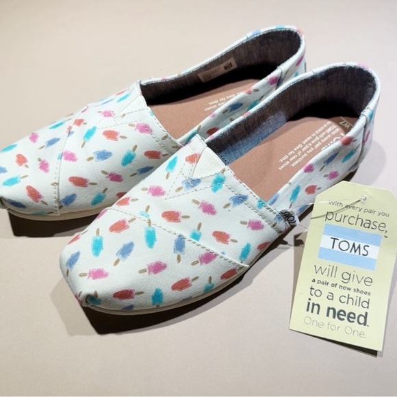 Toms Shoes - TOMS Popsicle Flats. NWT. Size 7.
